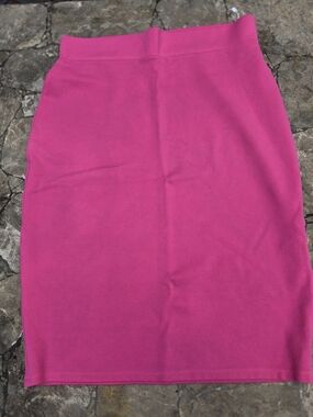 chic Hot Pink Pencil Skirt - Sleek High-Waist